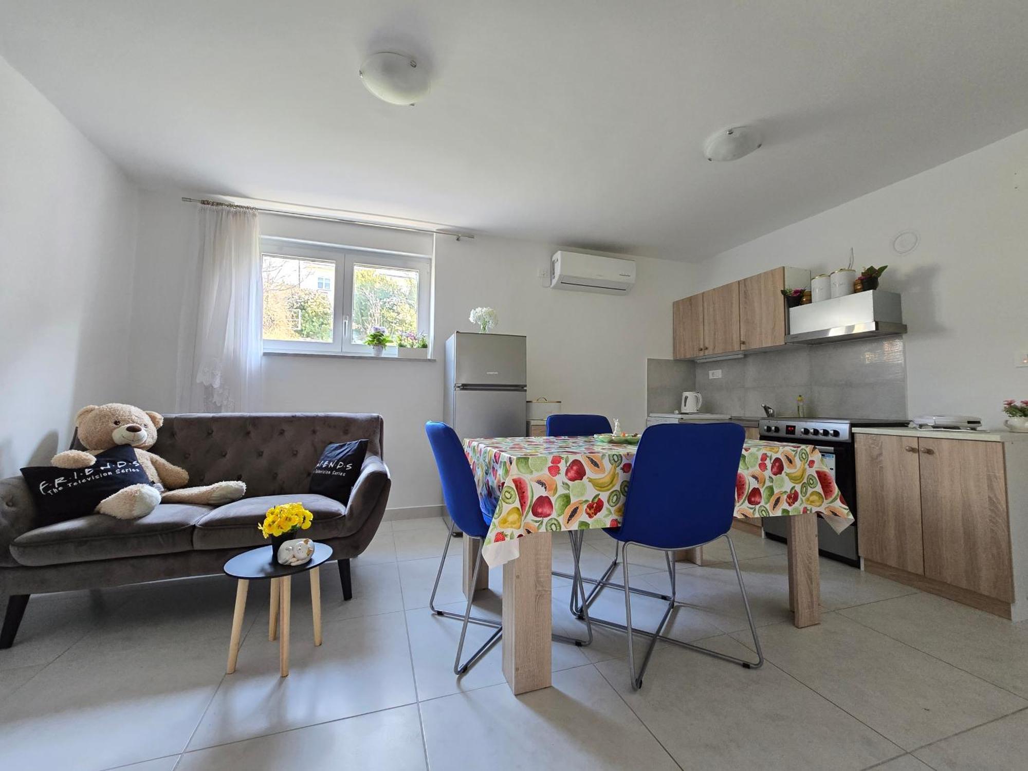 Apartment Nadalina Кралевица Екстериор снимка